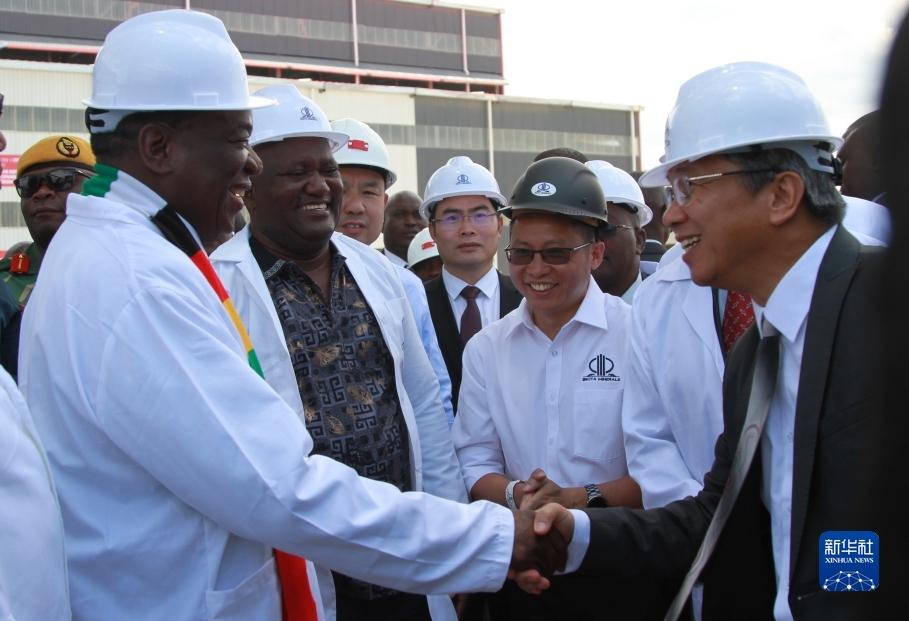 津巴布韦总统出席中资锂矿投产仪式